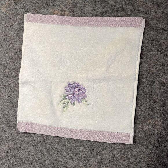 Royal Court Ashleigh Embroidered Towel Set Bath Hand Washcloth Roses Purple - Picture 4 of 5